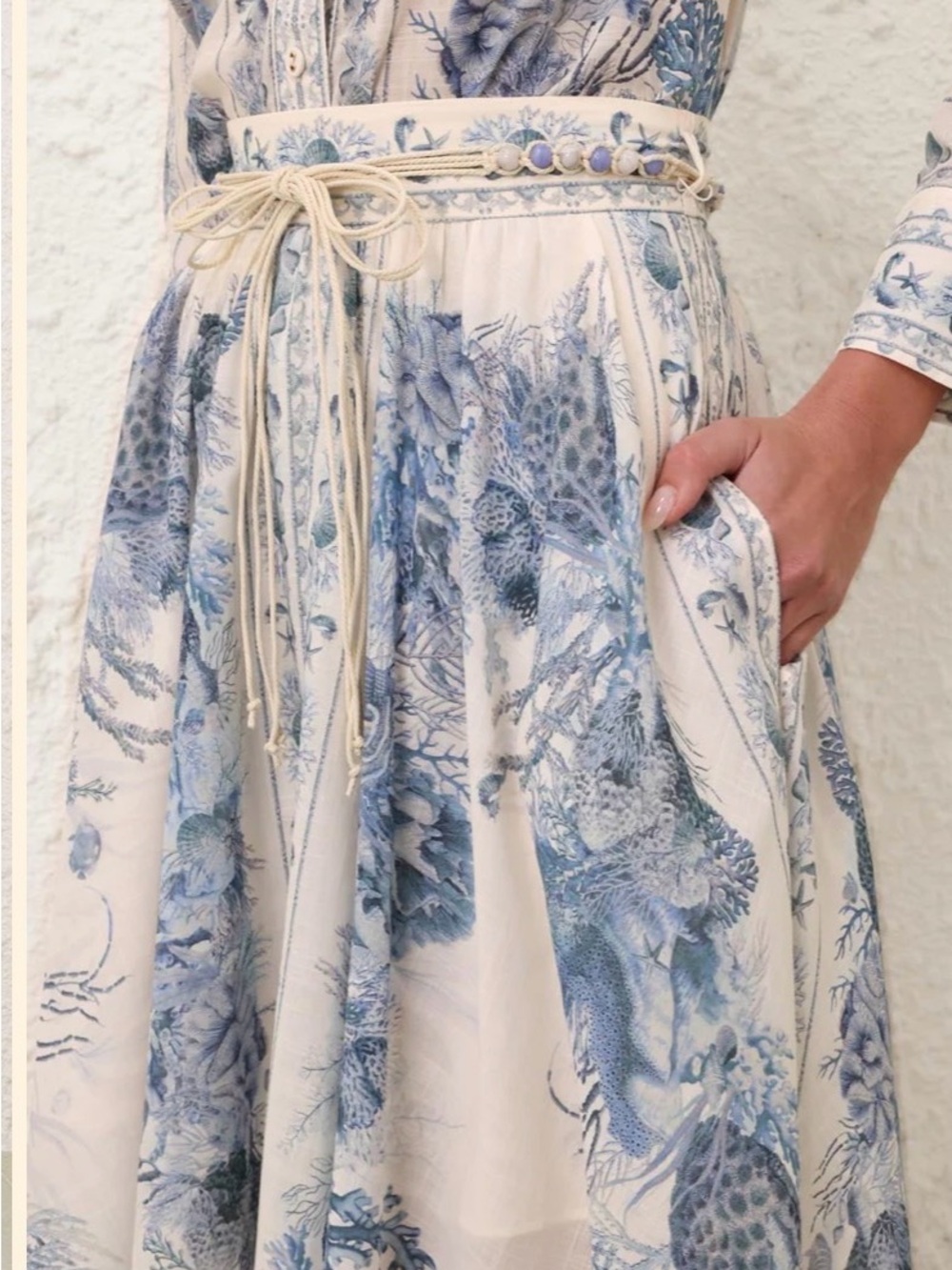 ZIMMERMAN wanderlust Skirt. NWT.
A-line maxi skirt. Size 3.
Brand New! - Picture 7 of 8